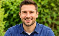 Contractor reviewing chainsaw performance for outdoor jobs